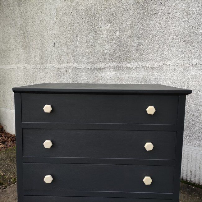 Painted old chest of drawers