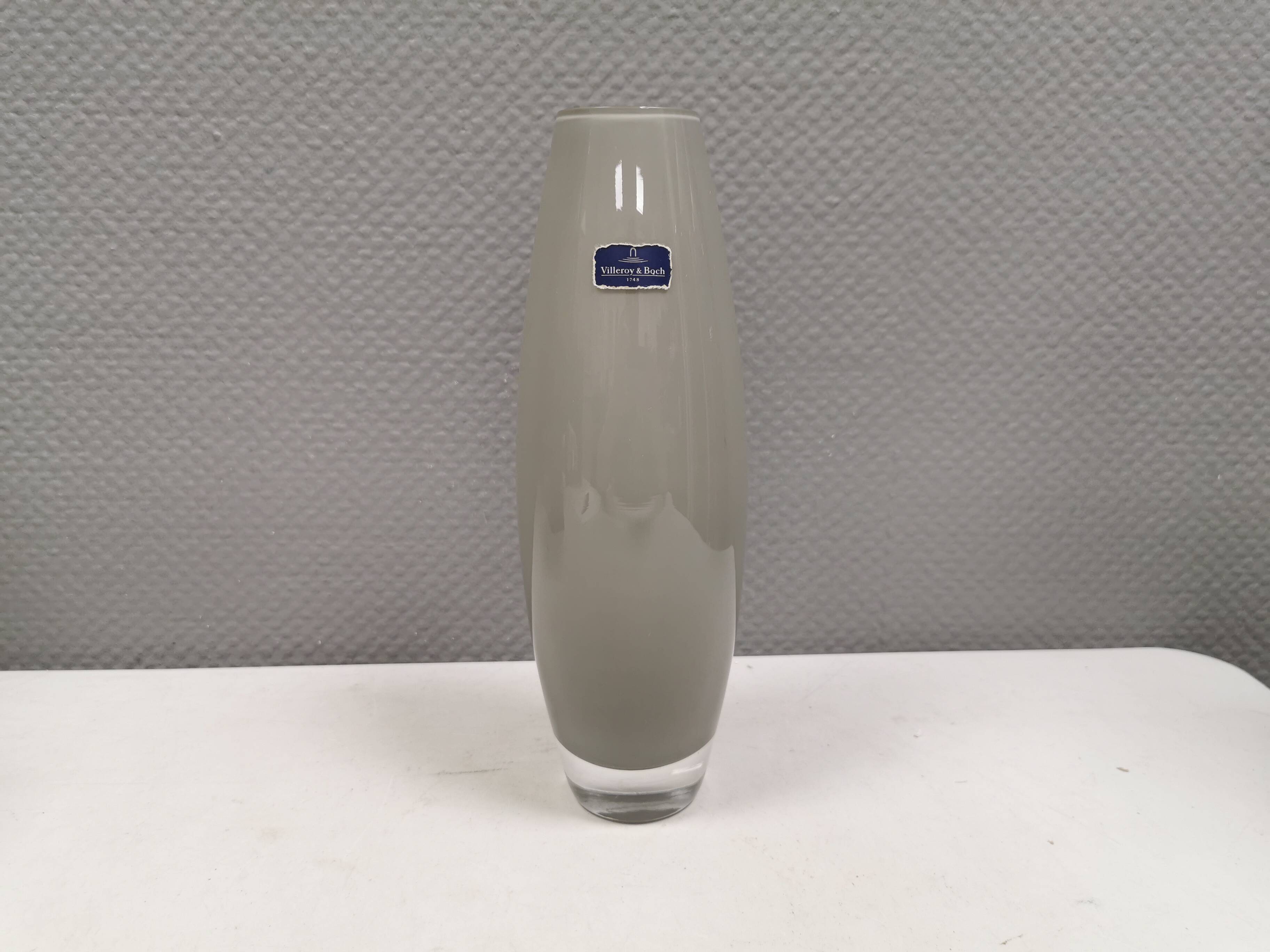 Beautiful vase from Villeroy & Boch in double-layered glass.