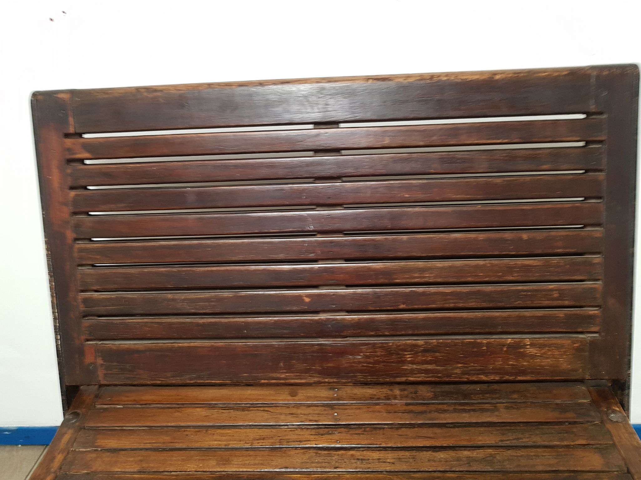 Banc de métro parisien