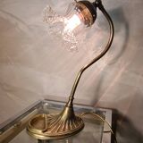 bronze art nouveau lamp with its pretty translucent tulip 37x 24 good condition