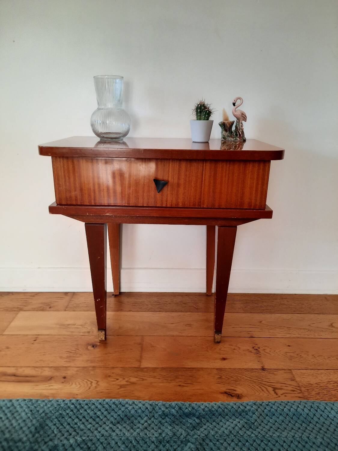 Petit meuble-chevet vintage pieds compas
