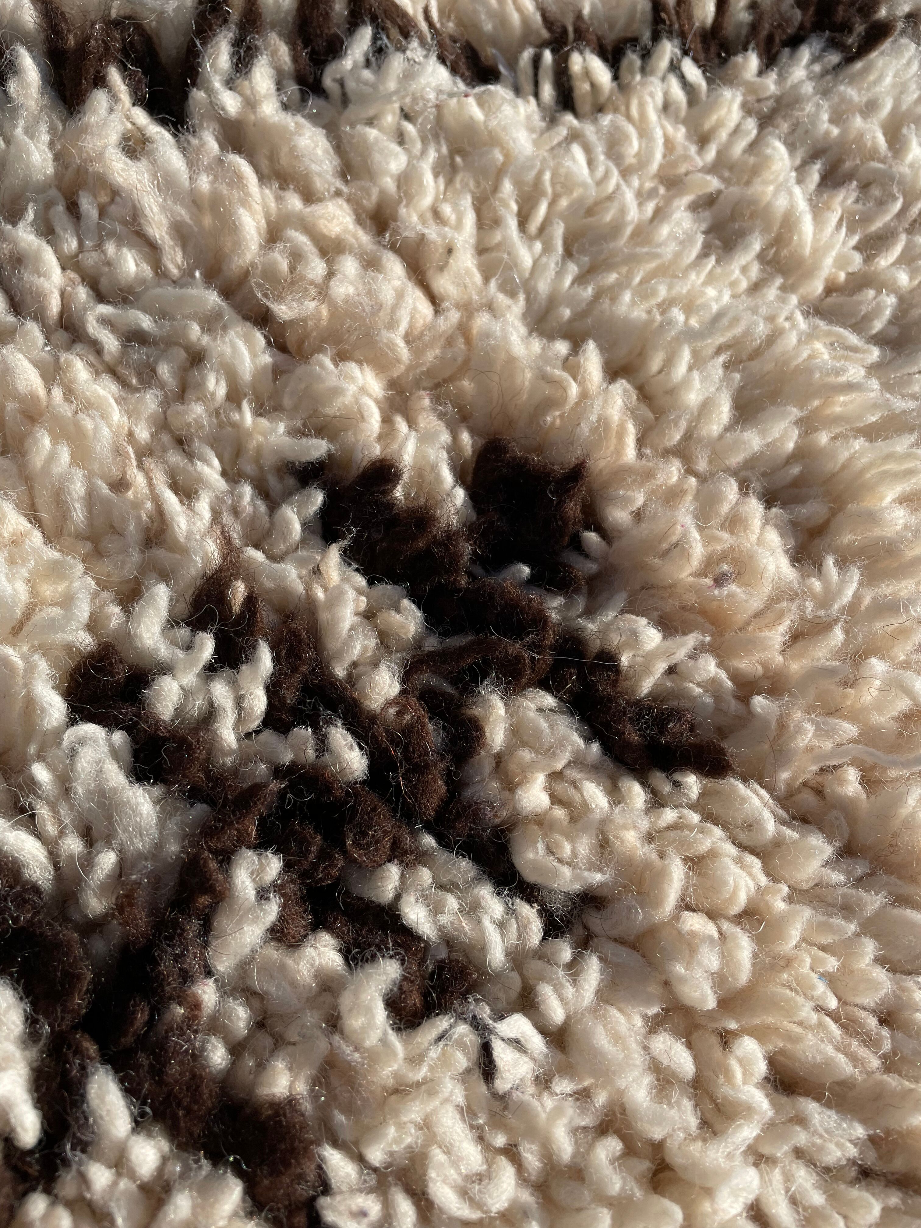 Moroccan berber carpet beni ouarain wool 90x195 cm