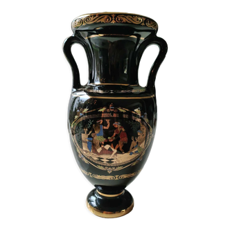 Vase amphore antique grec estampillé motifs scènes de vie de la mythologie grec. incrustations or