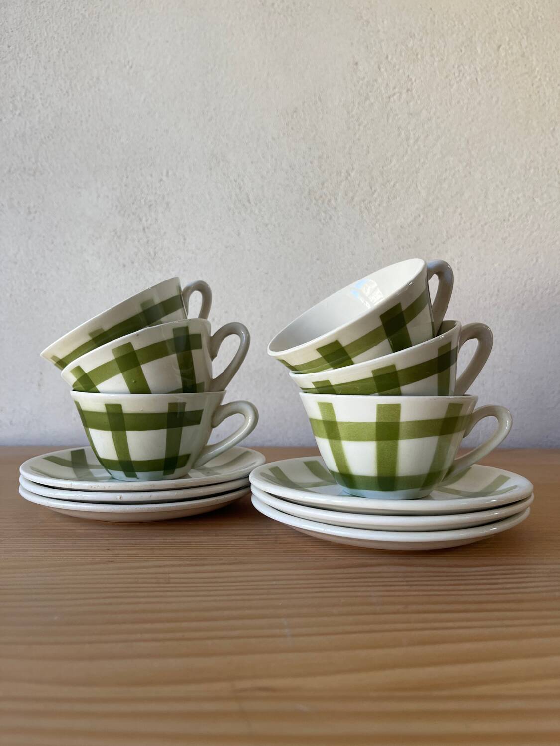 6 green and white checked coffee cups Moulin des Loups