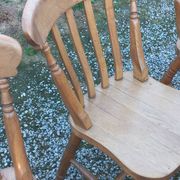 Set of 4 chairs and 1 armchair in mountain style made of oak.