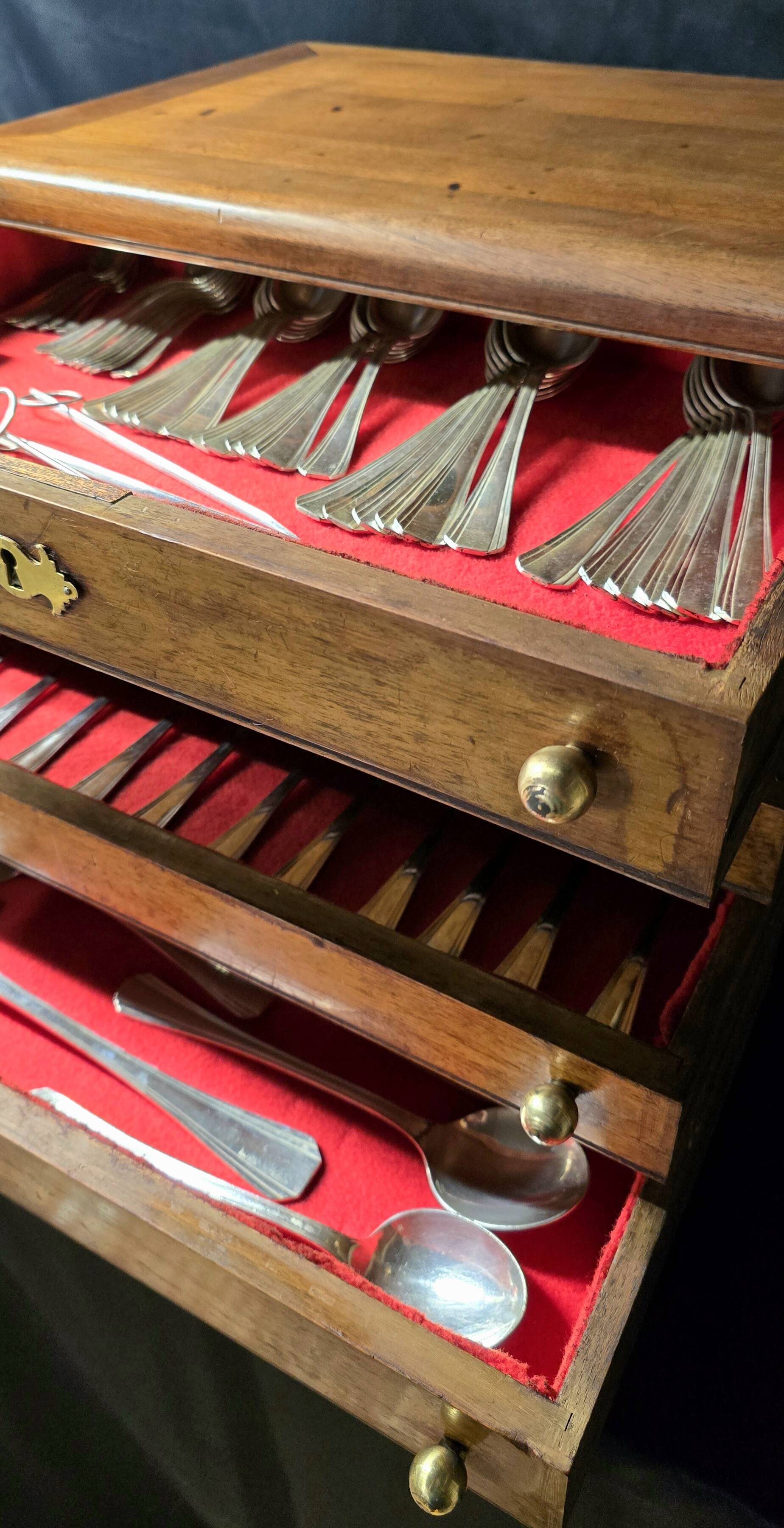 Christofle "Boréal" silver-plated cutlery set, 149 pieces in its box