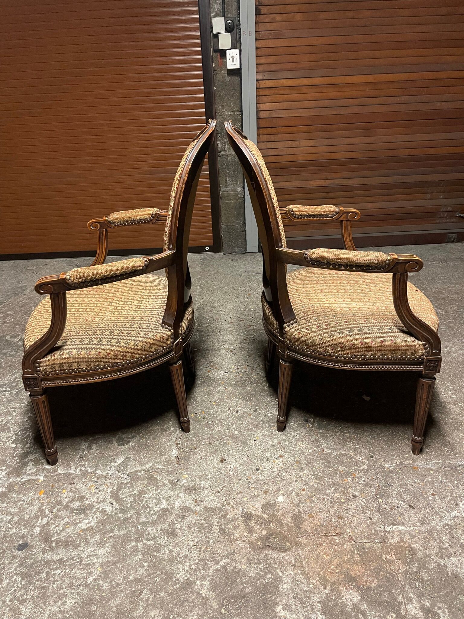 Paire de fauteuils bergère Louis XVI