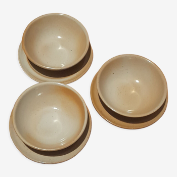 Trio of small bowls and saucers sandstone of the Marais, 1970