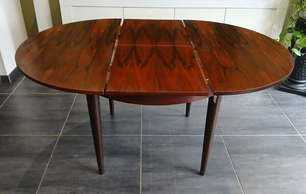 Table ronde extensible scandinave en Palissandre de Rio, années 70