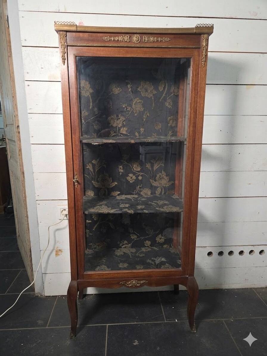 Vitrine ancienne style transition Louis XV-Louis XVI en Acajou