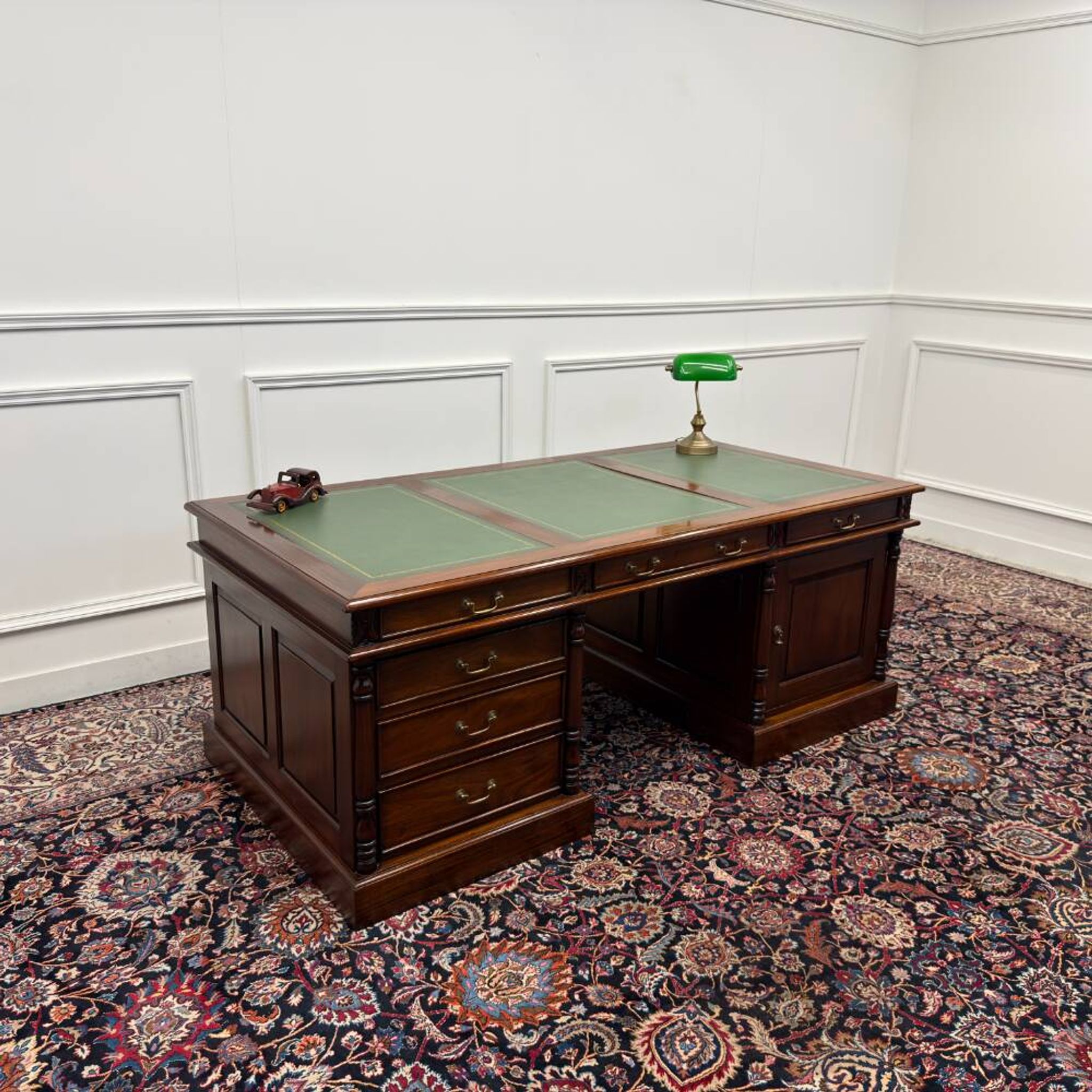 Grand bureau anglais classique