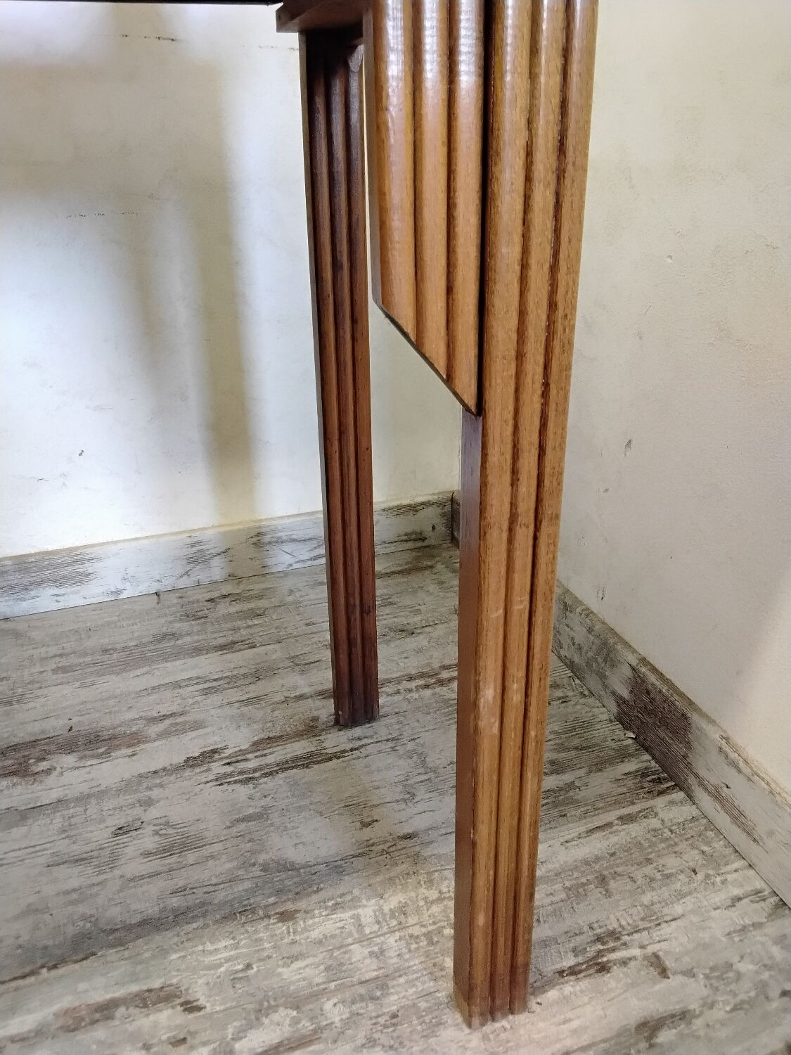 Art Deco Hairdresser