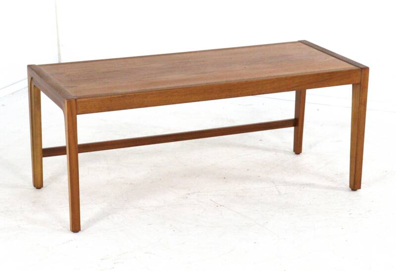 Table basse Remploy + tables d'appoint