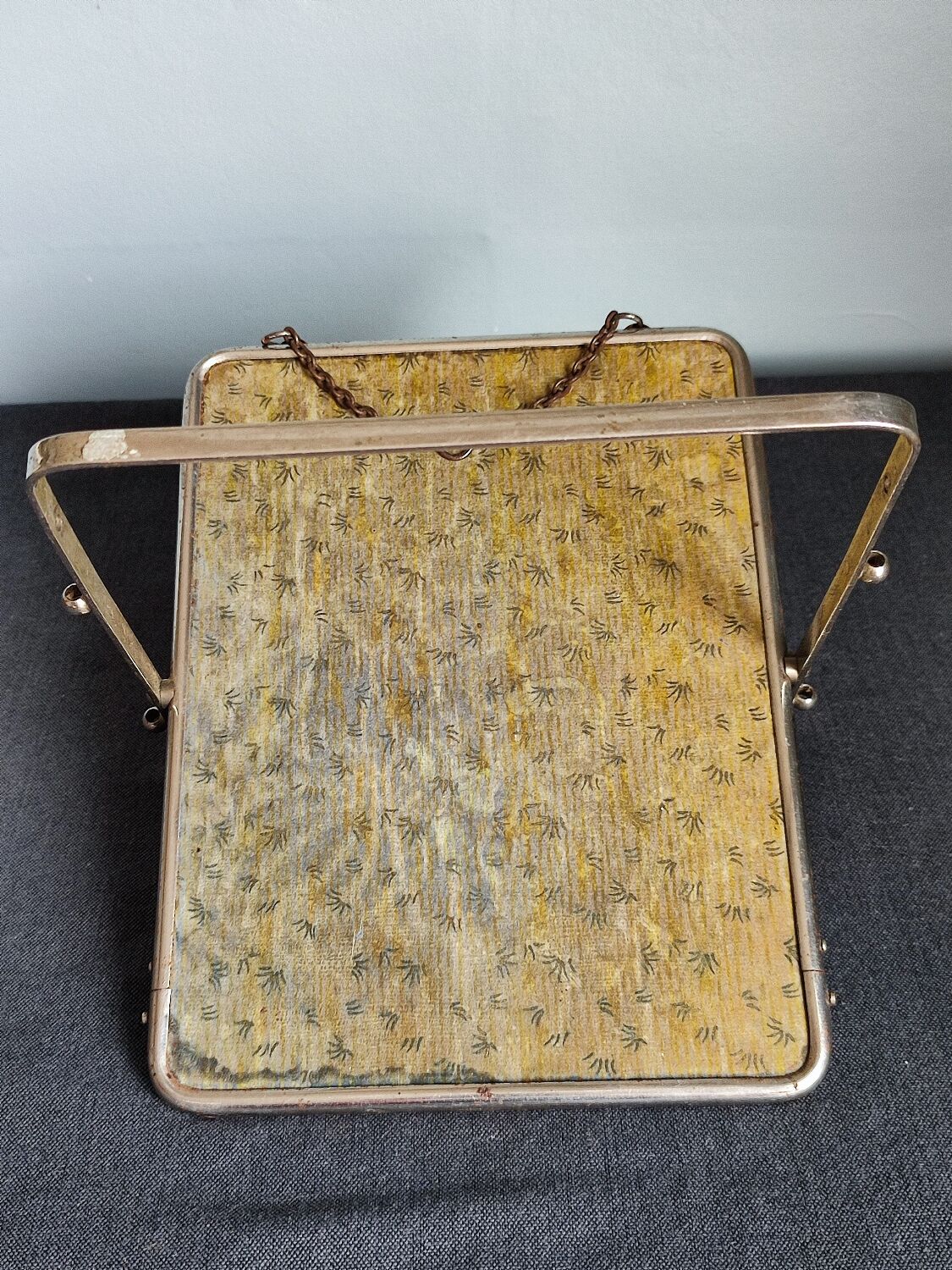 Beveled barber mirror 21x25cm