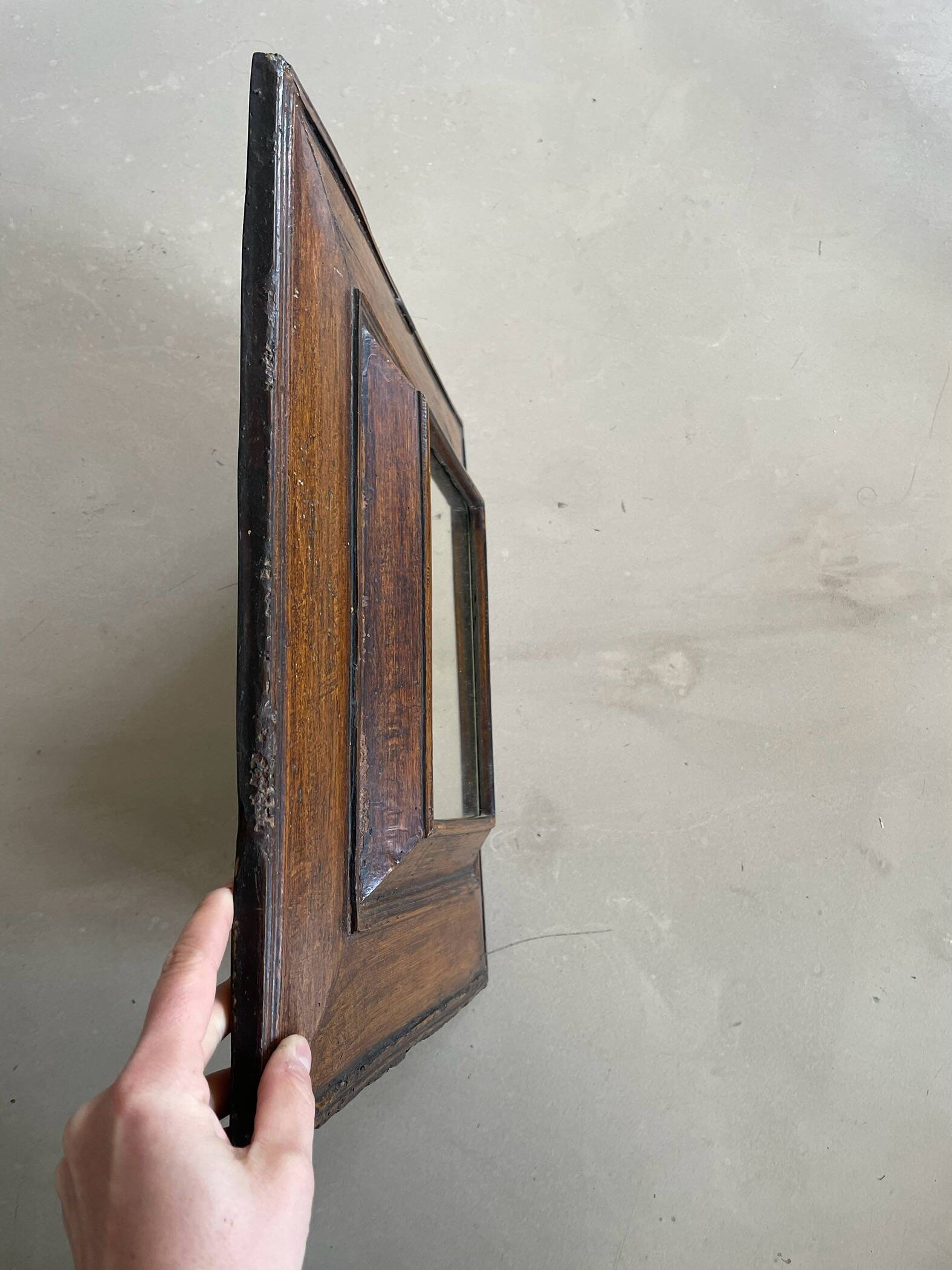 Mirror still old oak