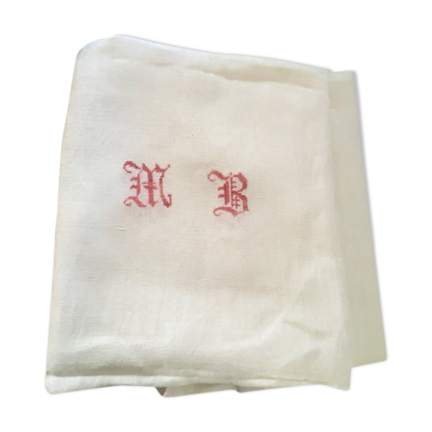 Damask tablecloth with double monogram M B.