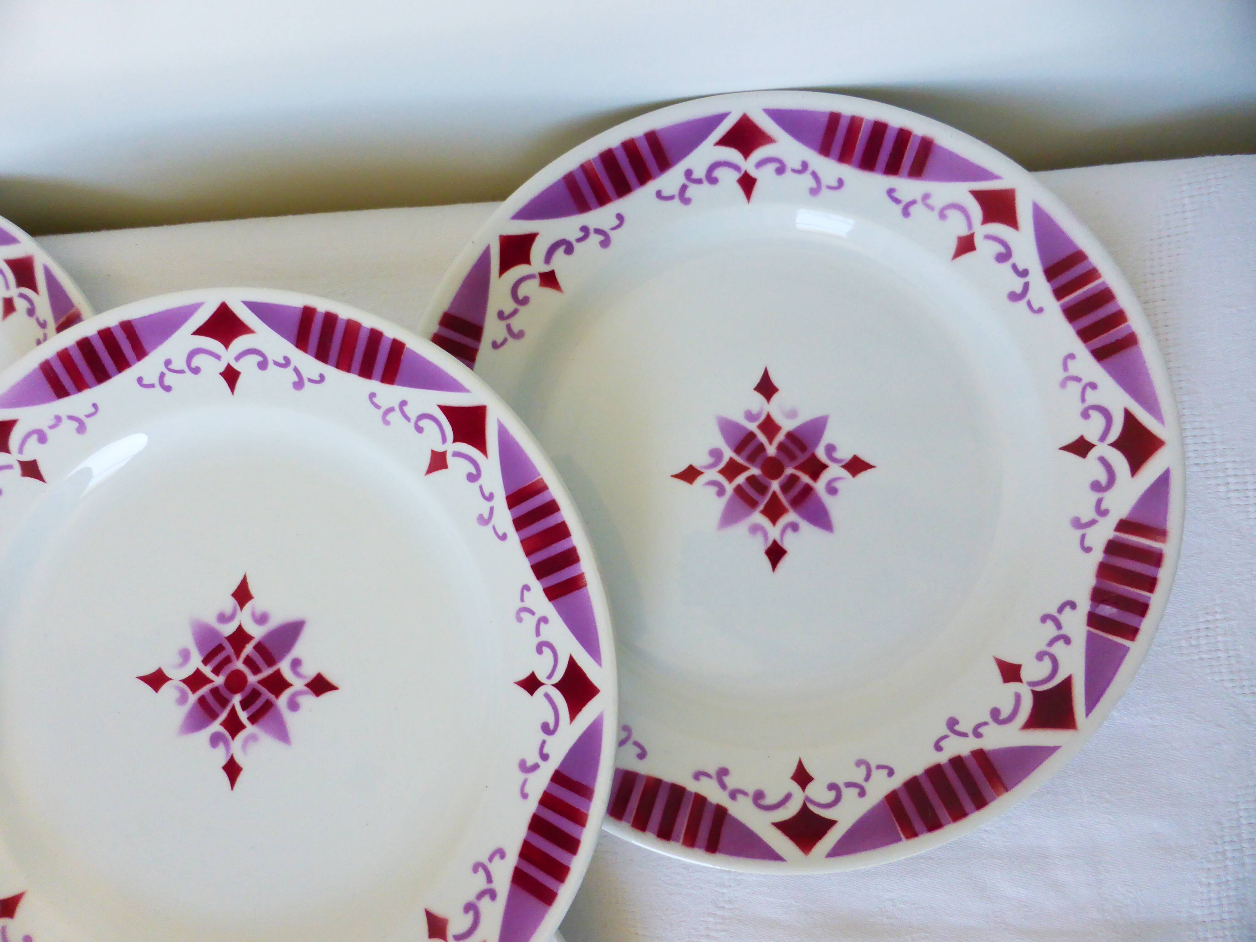4 flat plates in iron earth from the Moulin des Loups and hamage, Madeleine model 2106197