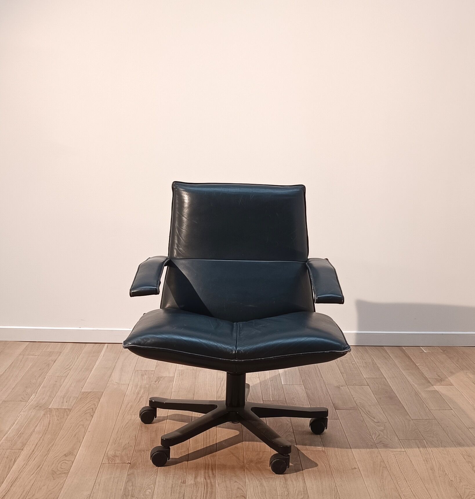 Fauteuil vintage delta, mobilier international