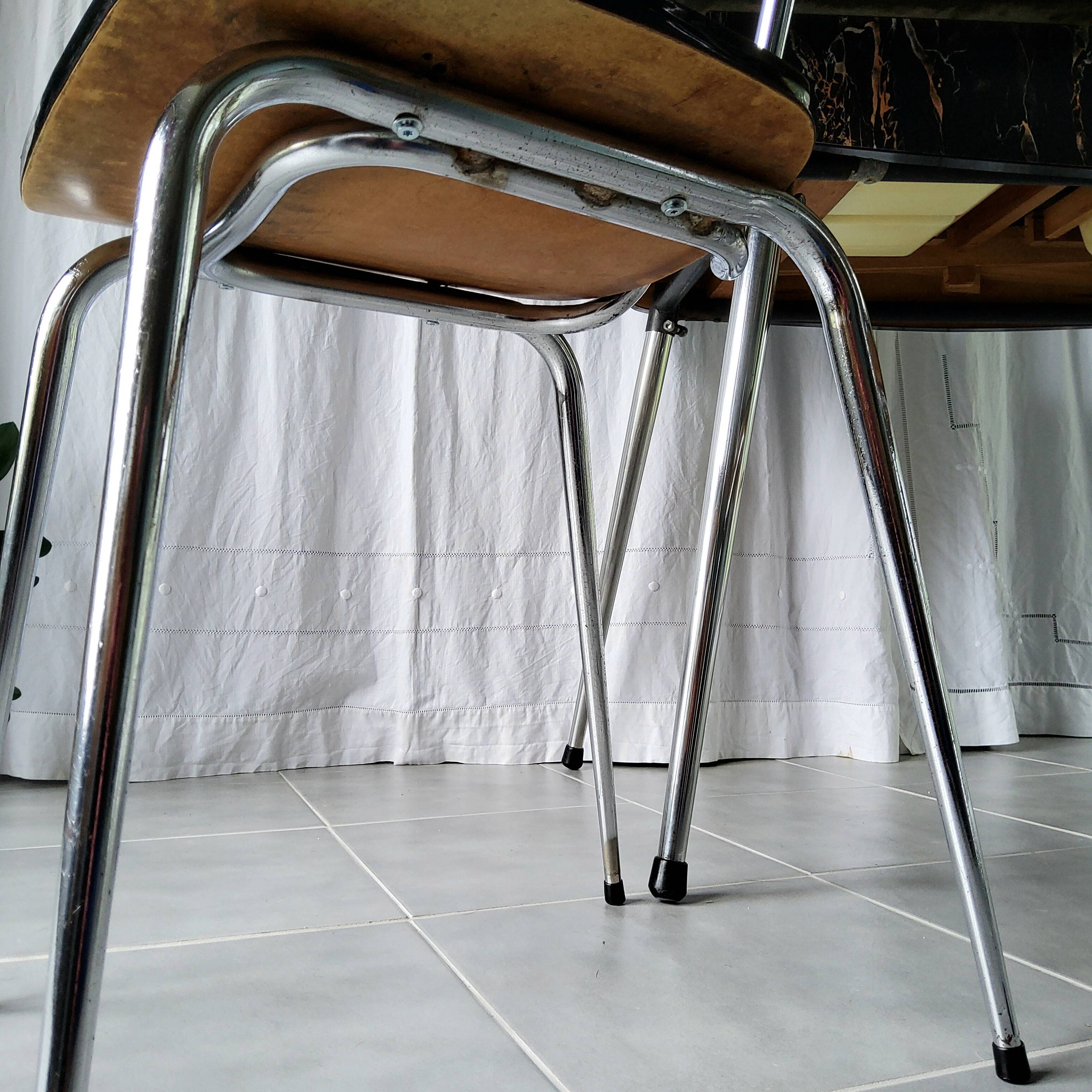 Ensemble en formica marbré