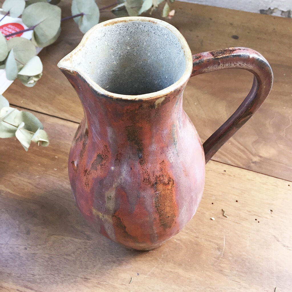 Brick red jug