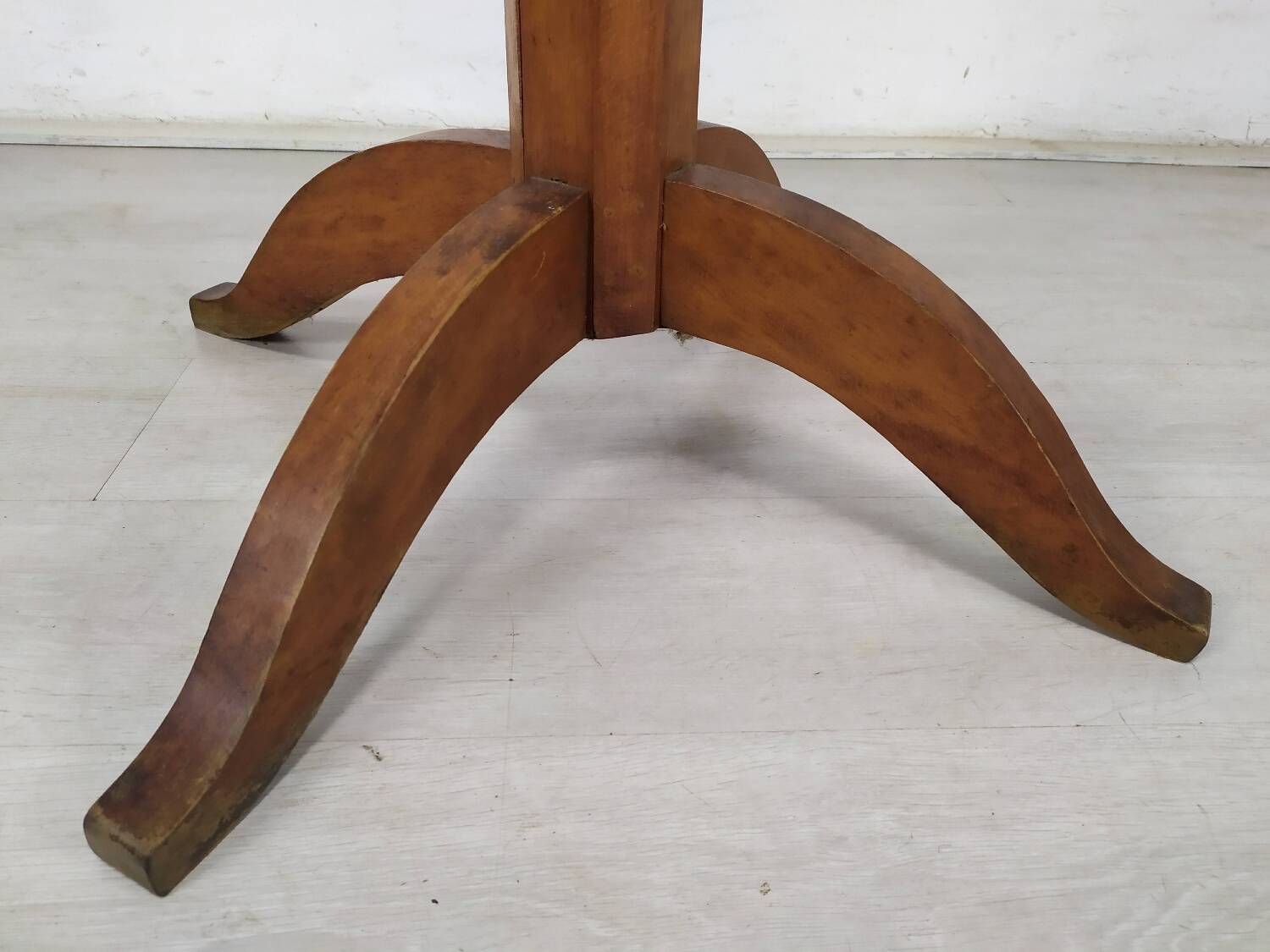 Vintage wooden parrot coat rack