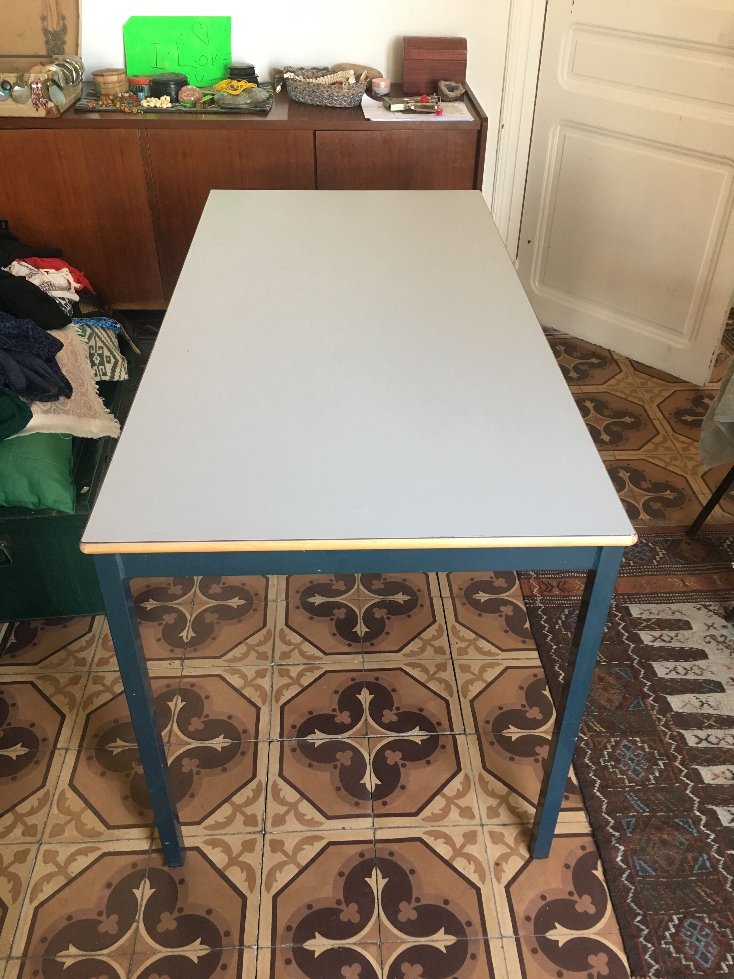 Formica table desk