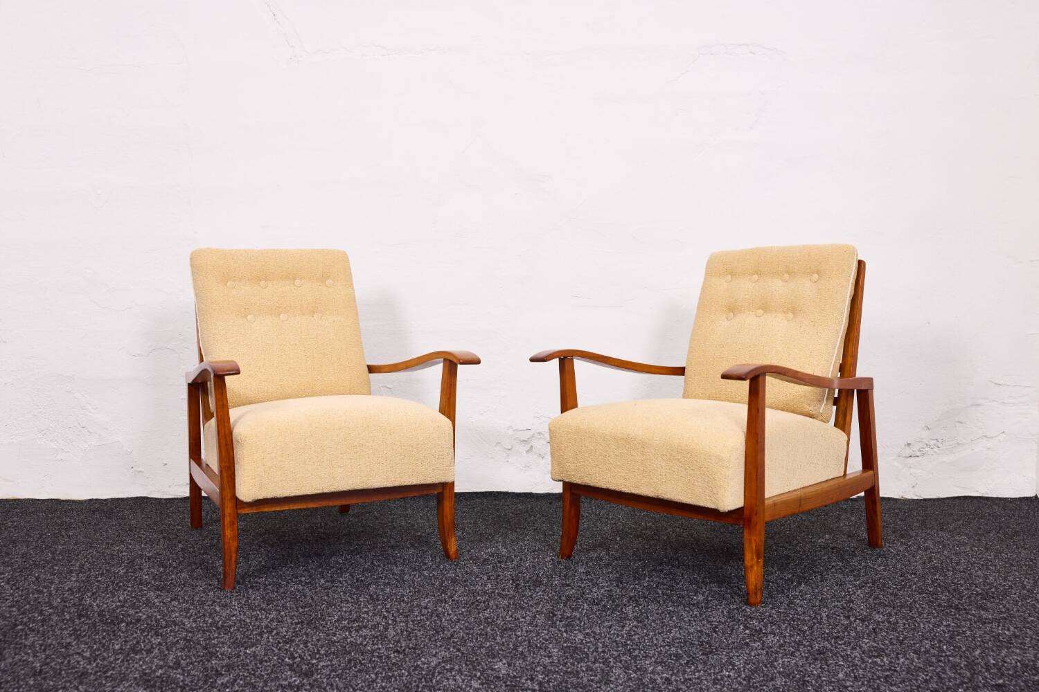 Paire de fauteuils vintage – Attributés à Károly Nagy, Hongrie, années 1940