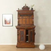 Cabinet de dentiste historique élaboré dans le style néo-renaissance