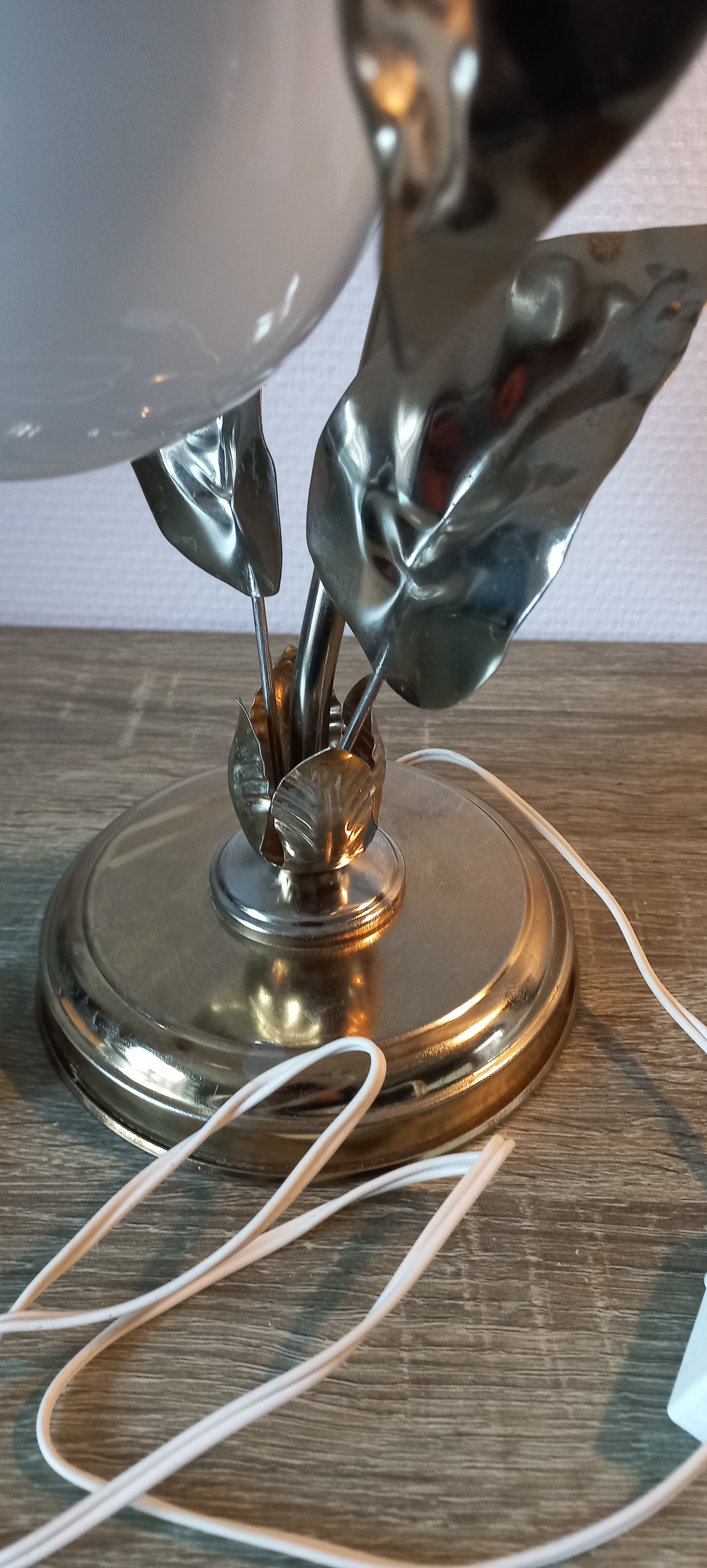 Vintage lamp with golden leaves