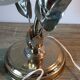 Lampe vintage avec feuilles dorées
