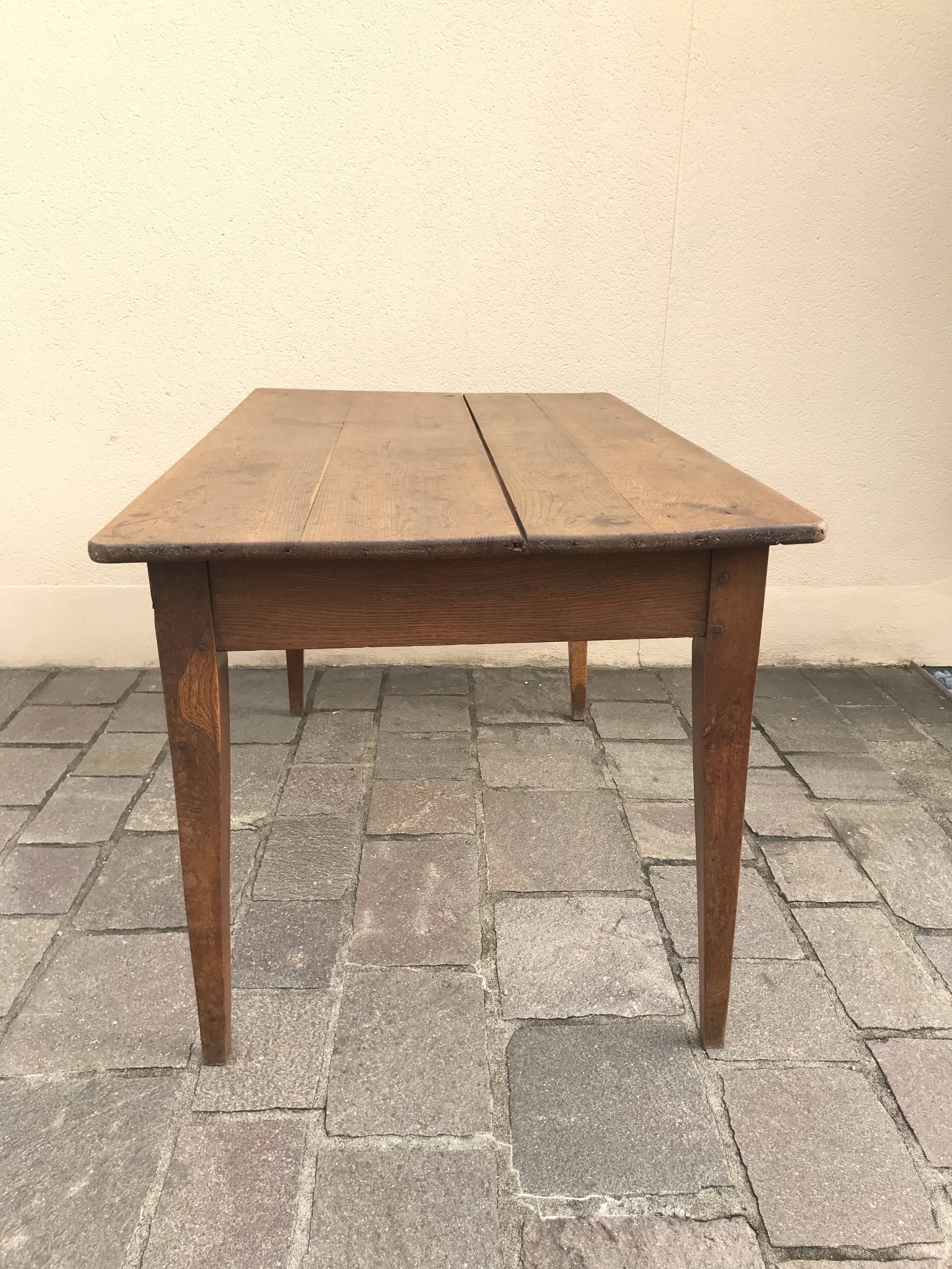 Farm table