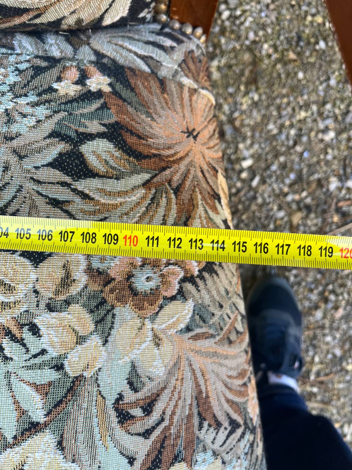 Louis XV style bench