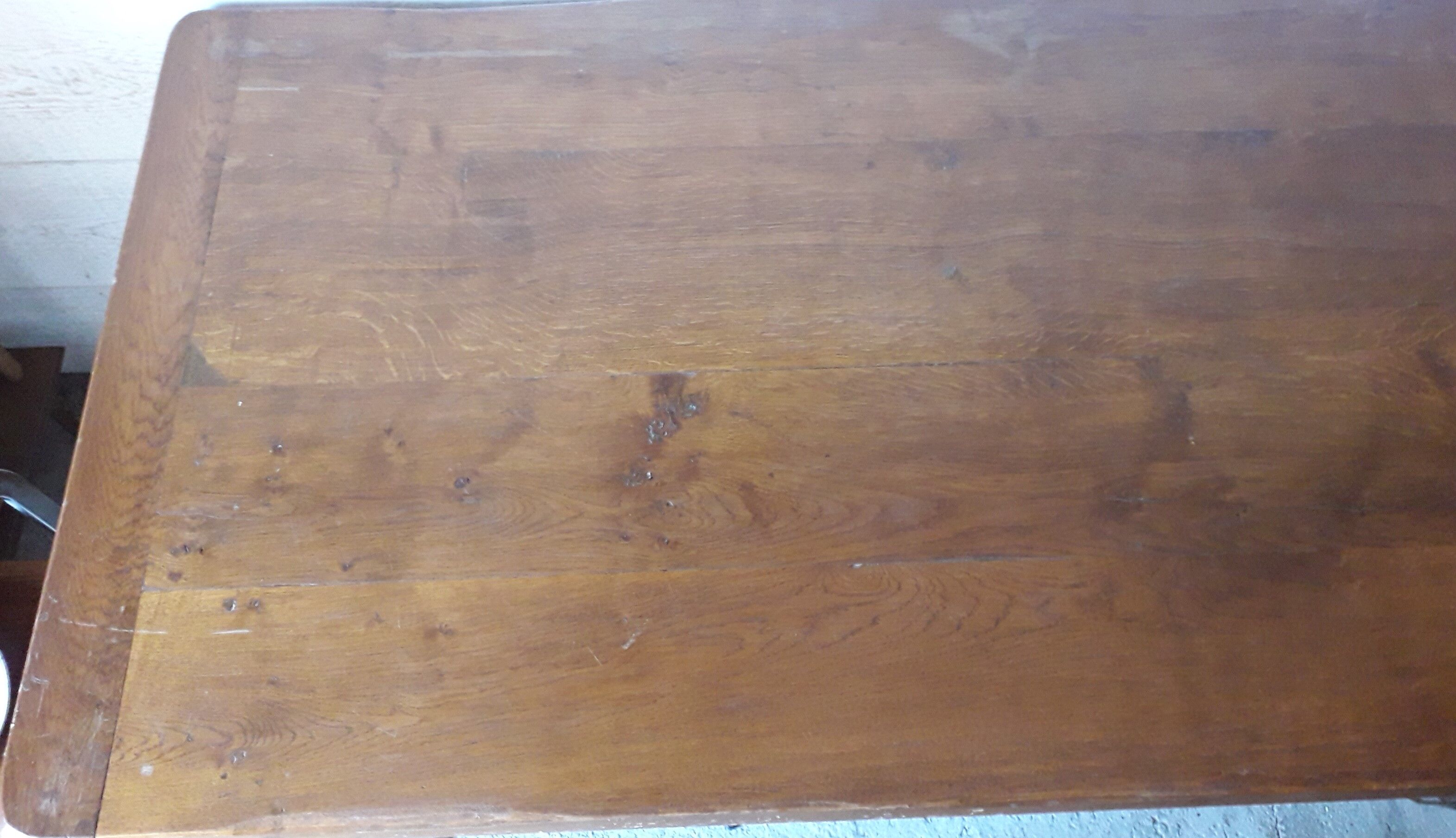 Farm table