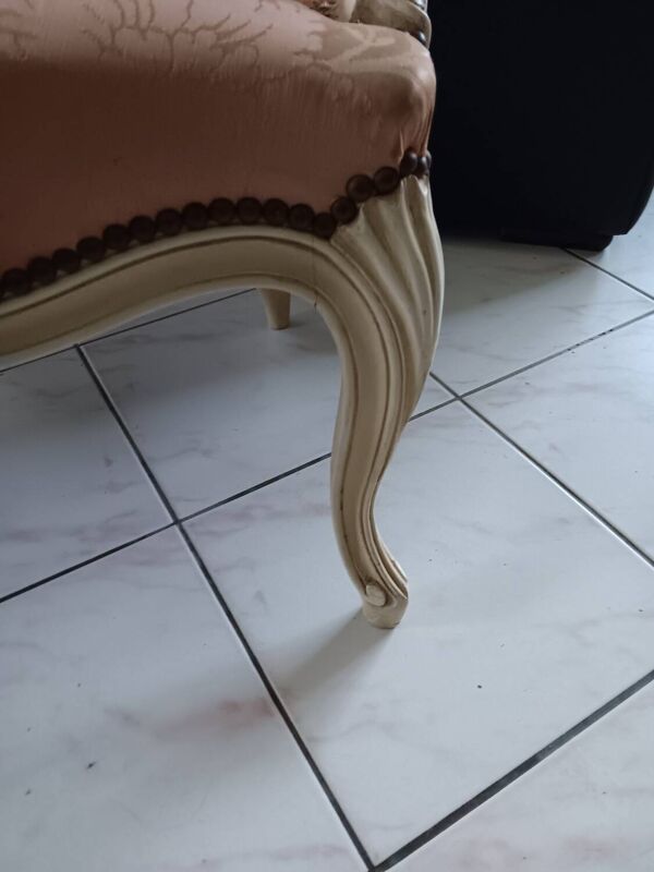 Fauteuil cabriolet style Louis xv