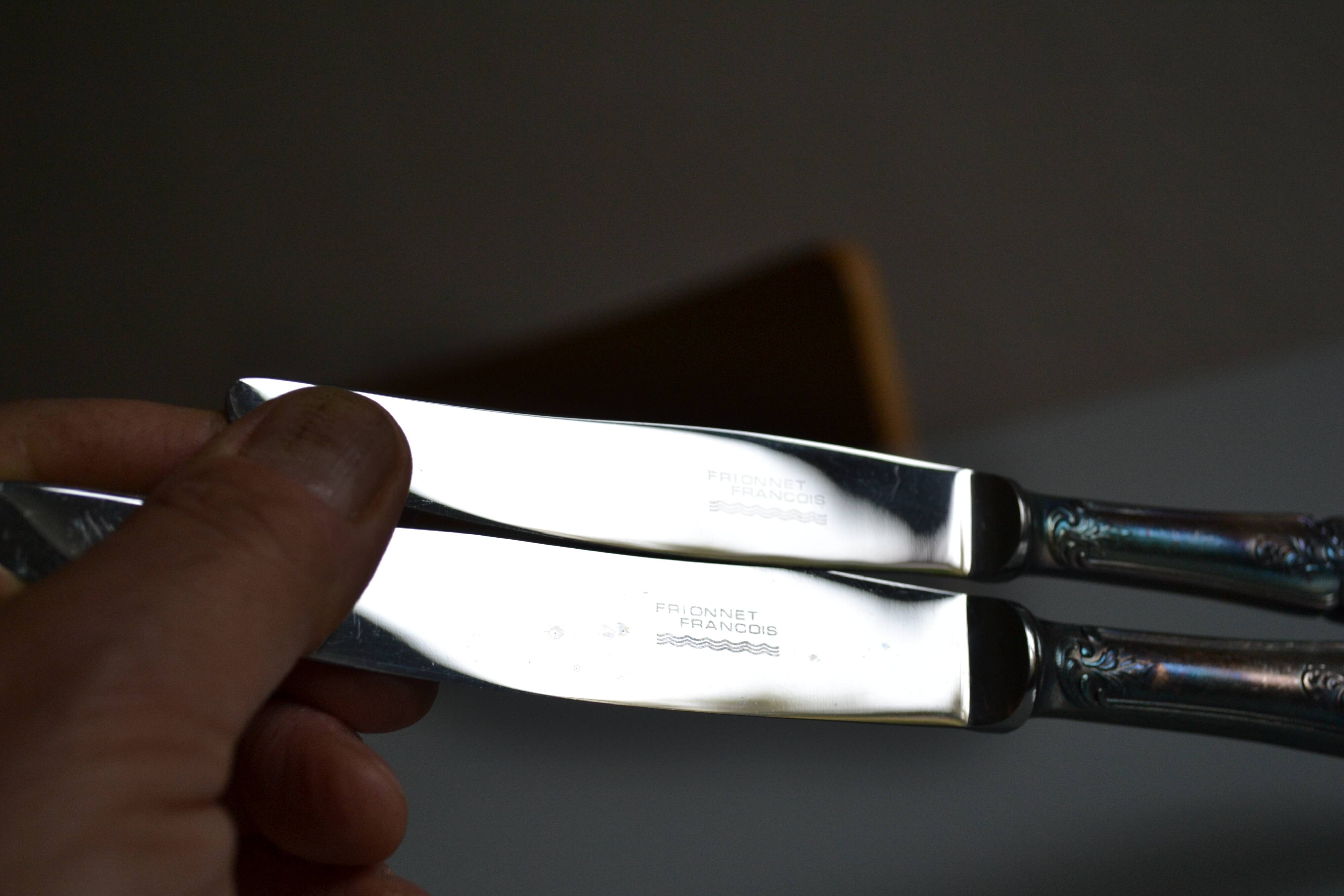 24 TABLE & DESSERT KNIVES SILVER METAL GOLDFORFER FRIONNET FRANCOIS LOUIS XV