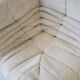 Ensemble de canapé 2 et 3 places et fauteuil d'angle en velours beige.