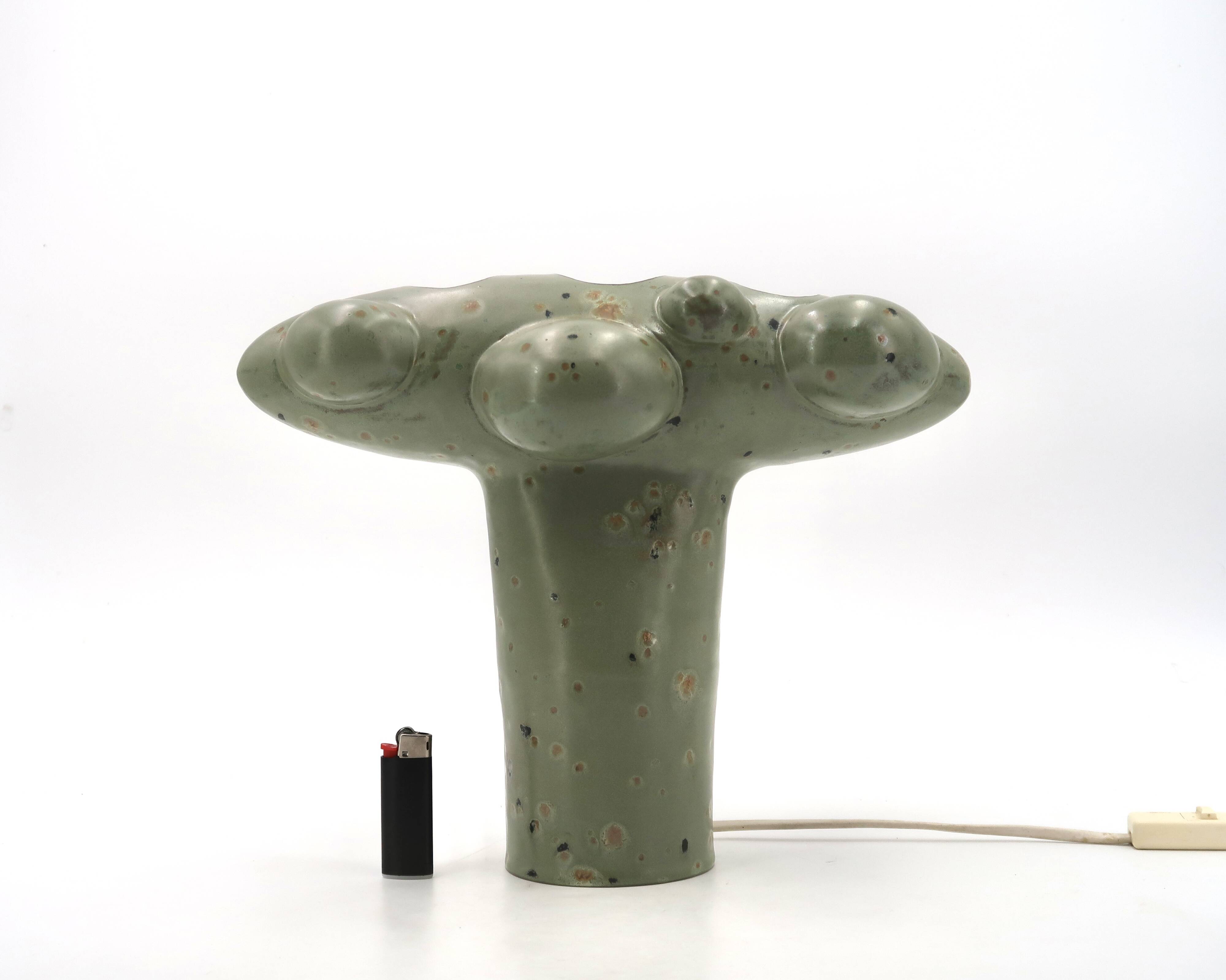 Organic sculptural accent lamp in green ceramic