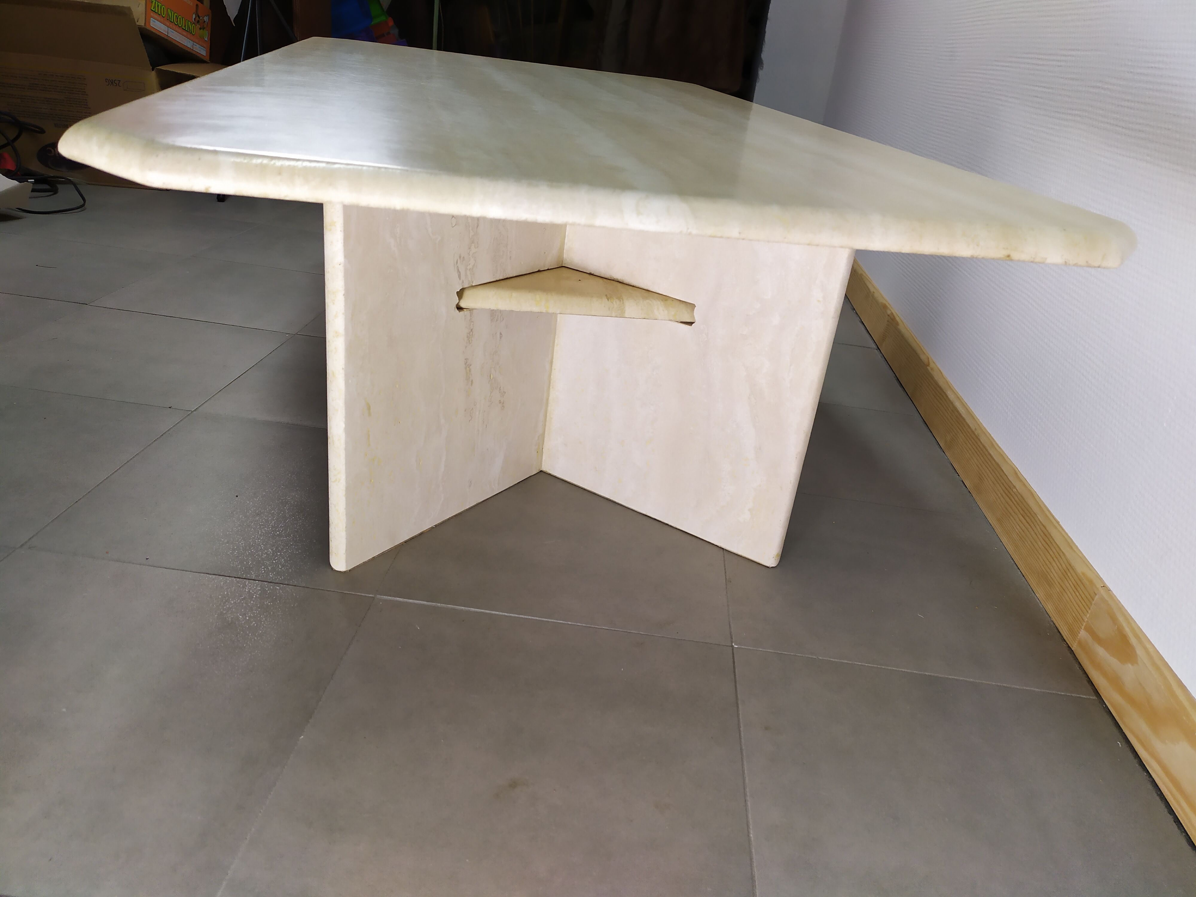 Coffee table marble travertine