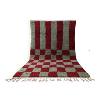 Traditional handmade green and red carpet 1.5/2.5 m.