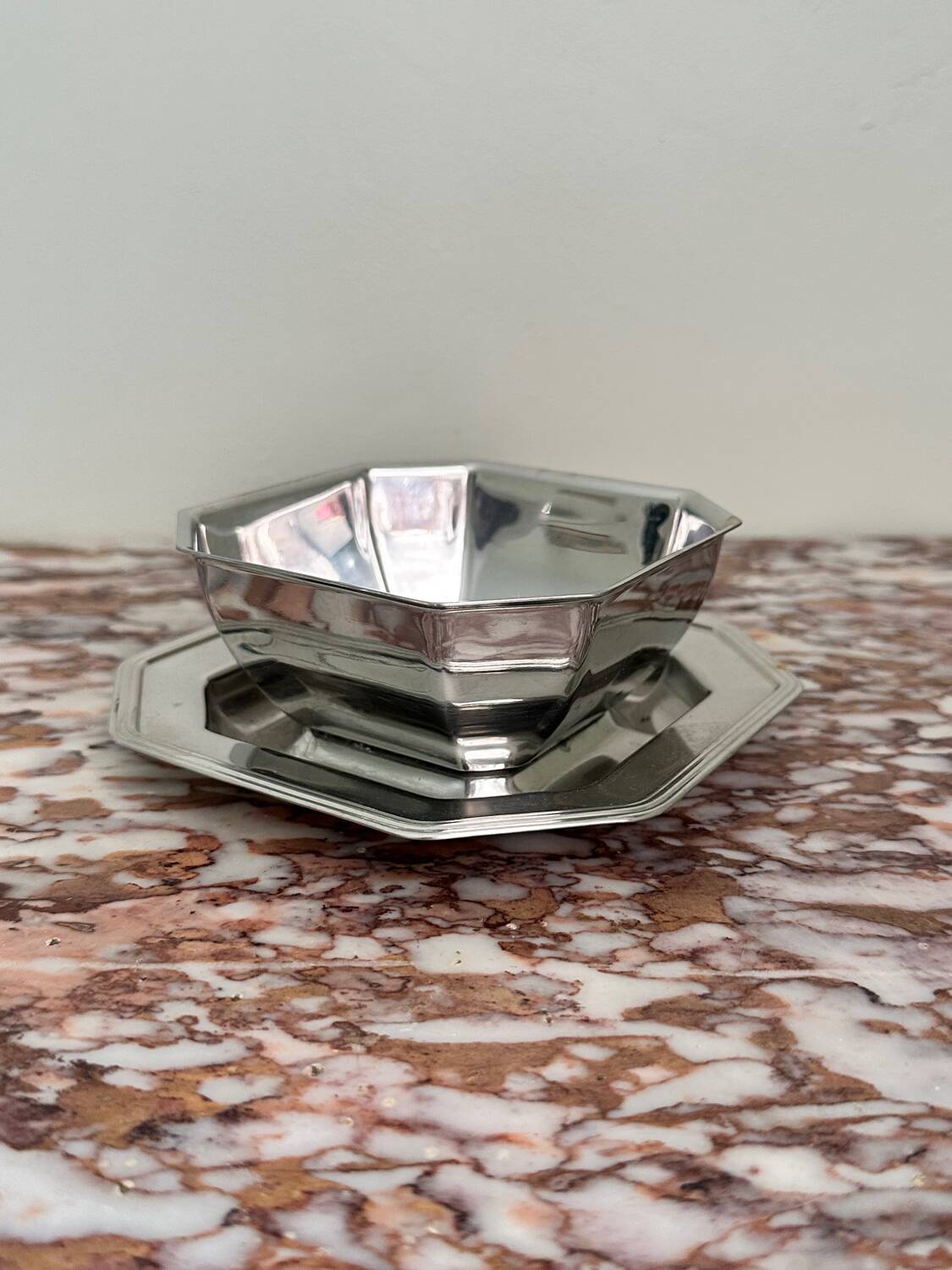 Patented stainless steel octagonal bowl