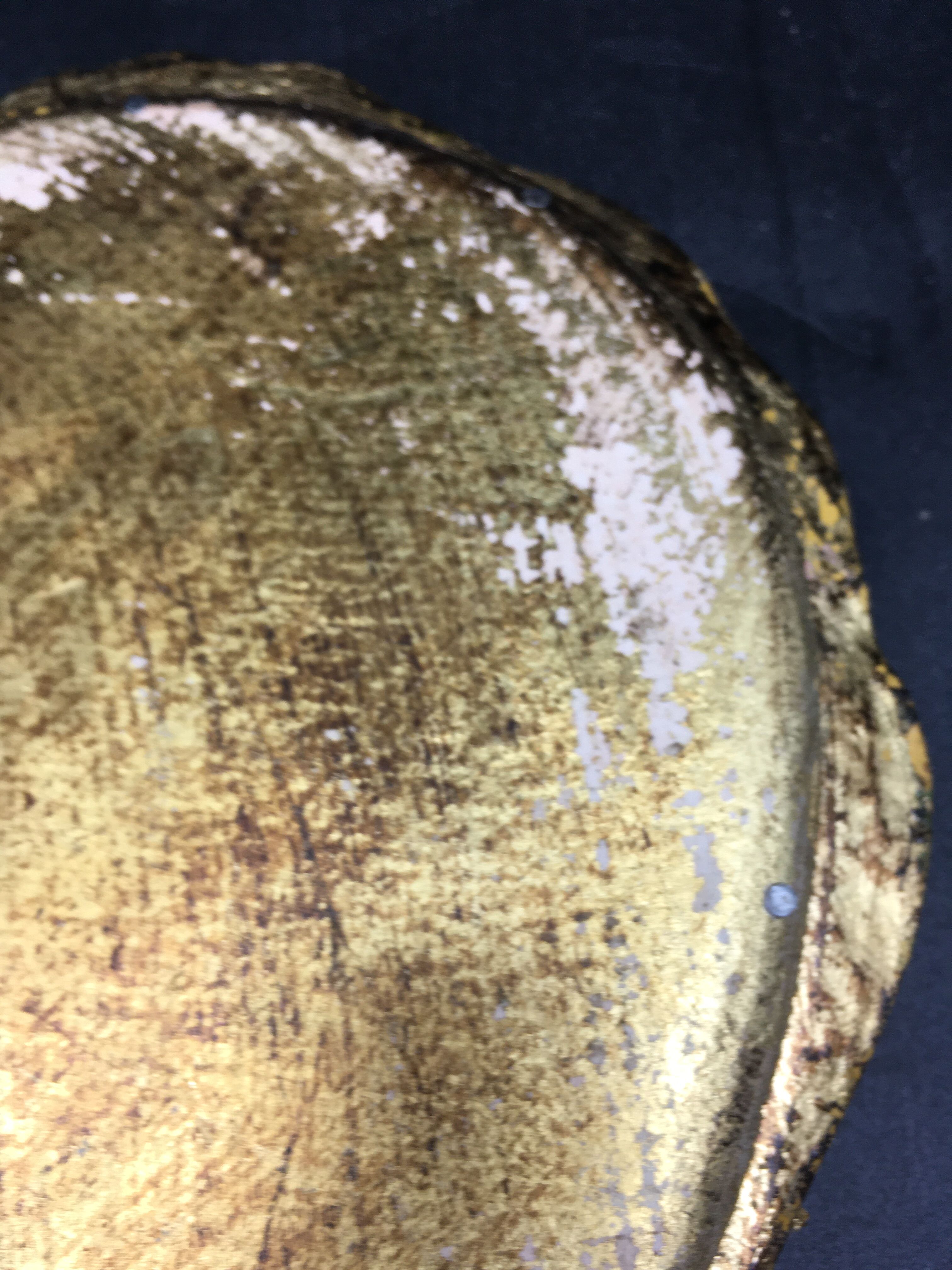 Venetian wooden hand-facing mirror