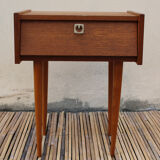 Bedside table spindle feet