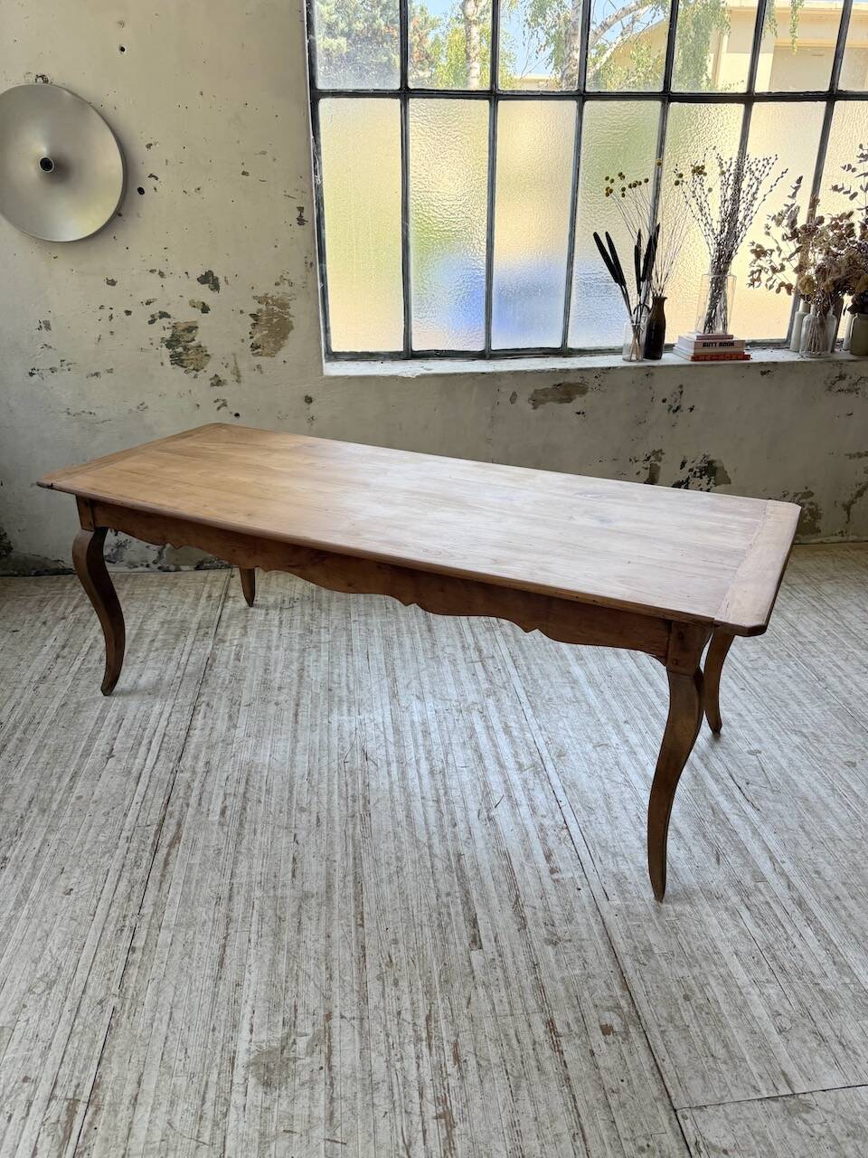 Table campagne provençale style Louis XV merisier