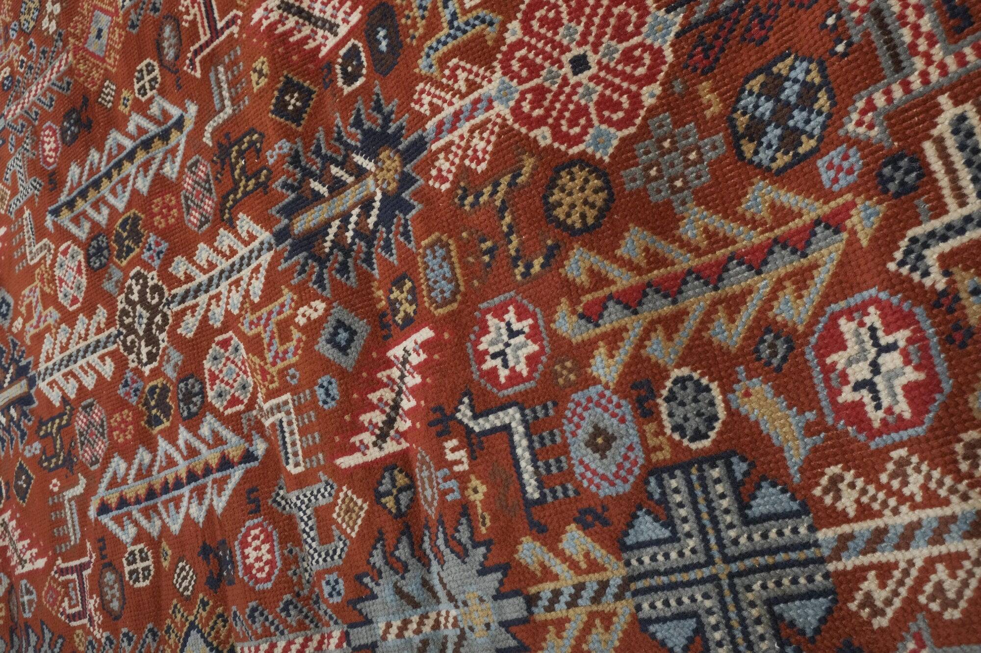 Vintage Turkish rug handmade 192x292 cm