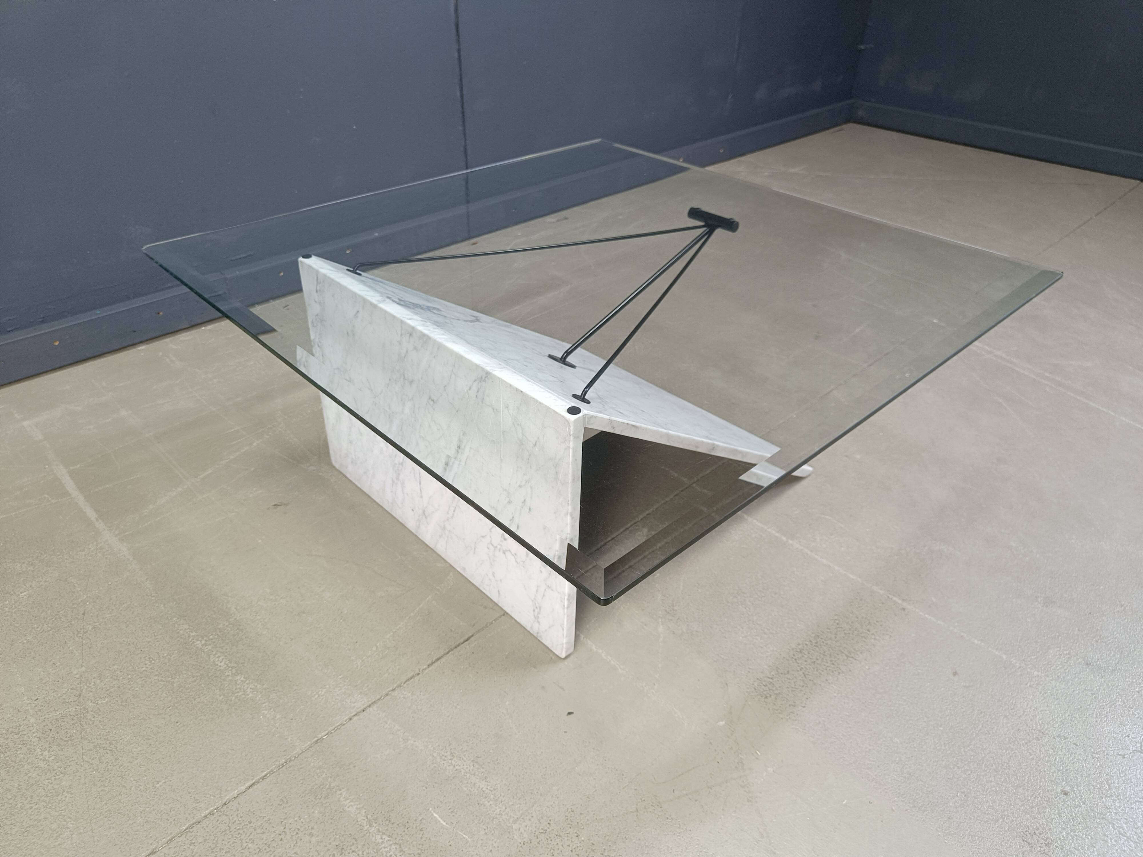 Table basse postmoderne en marbre italien, années 1980