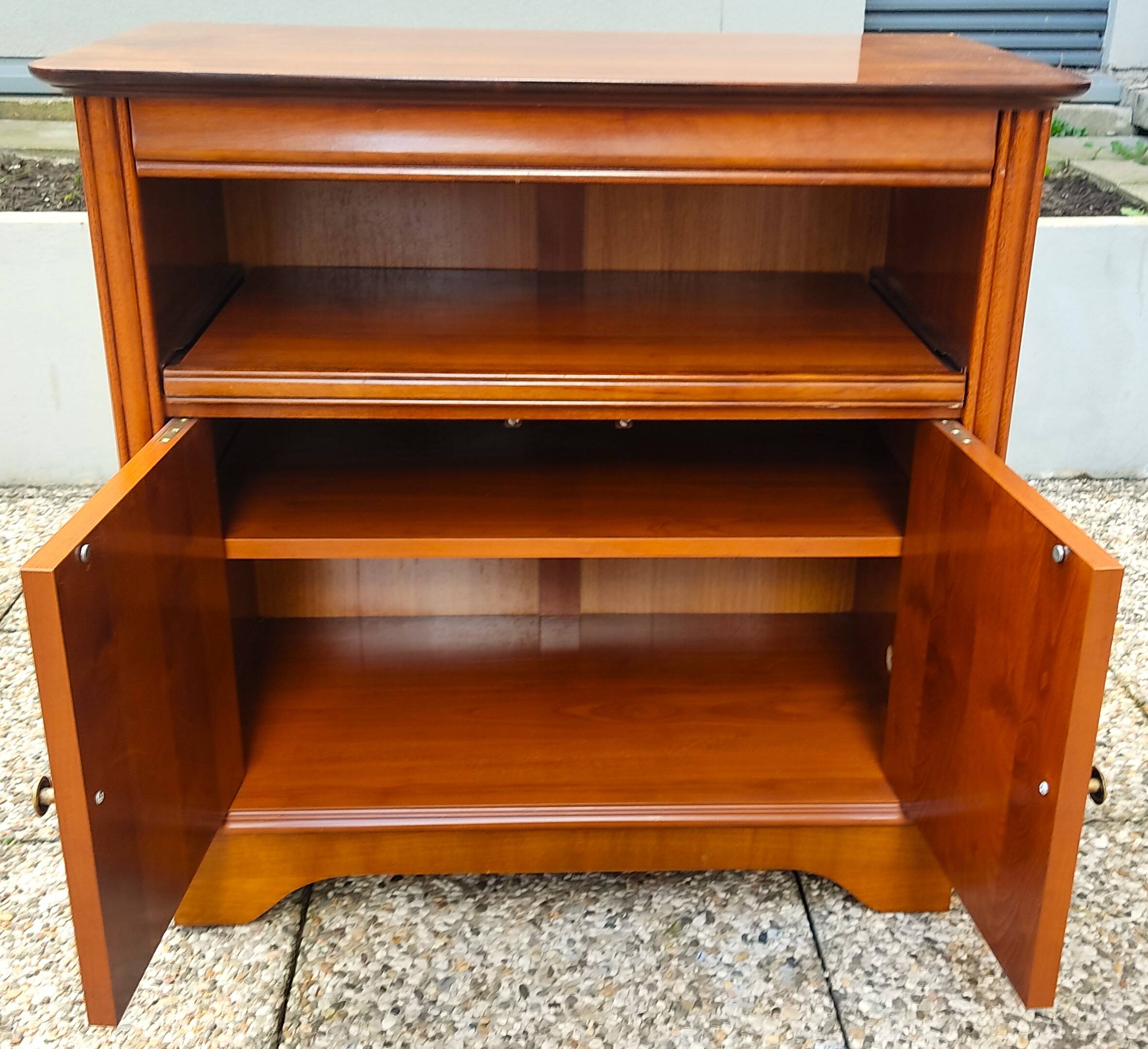 Small sideboard, TV unit, hifi in solid wood, walnut, Louis Philippe style