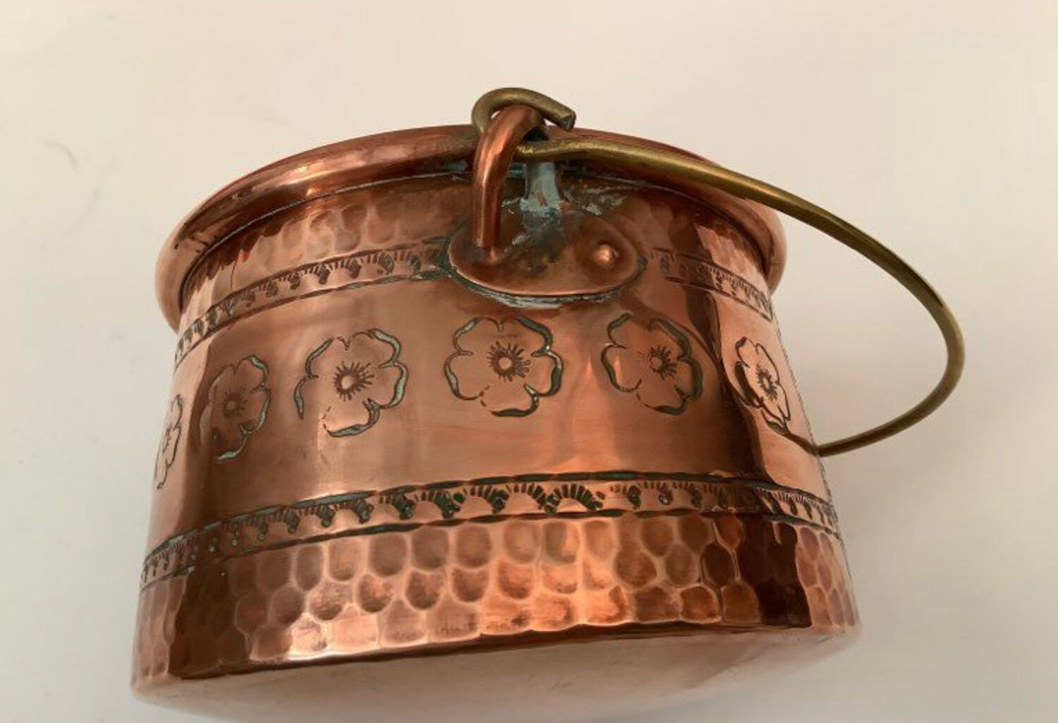Red copper cauldron