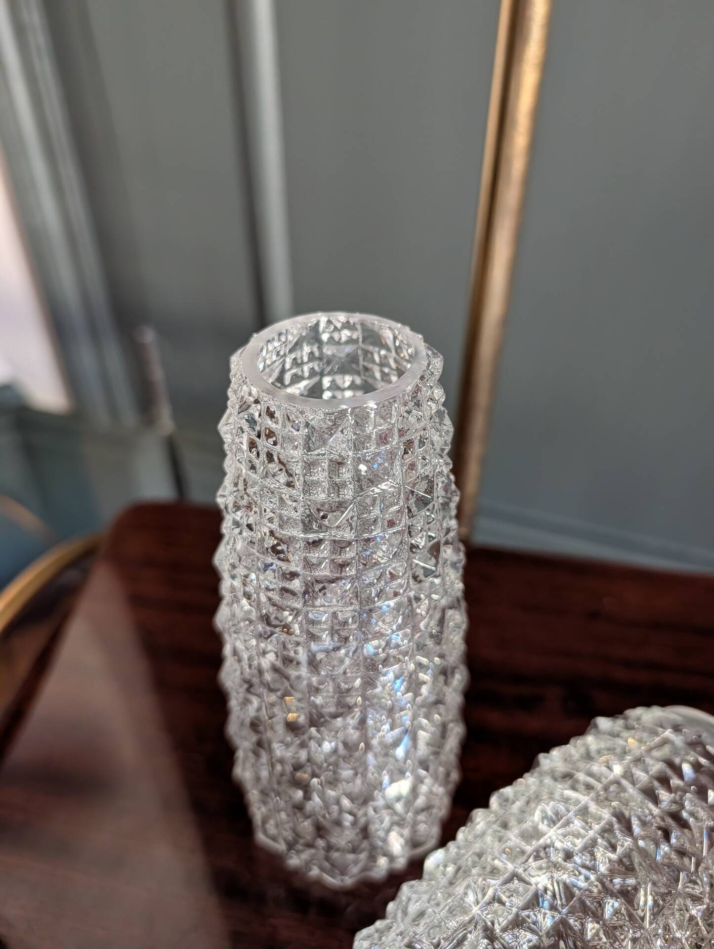 Paire d’abat-jour en verre moulé vintage