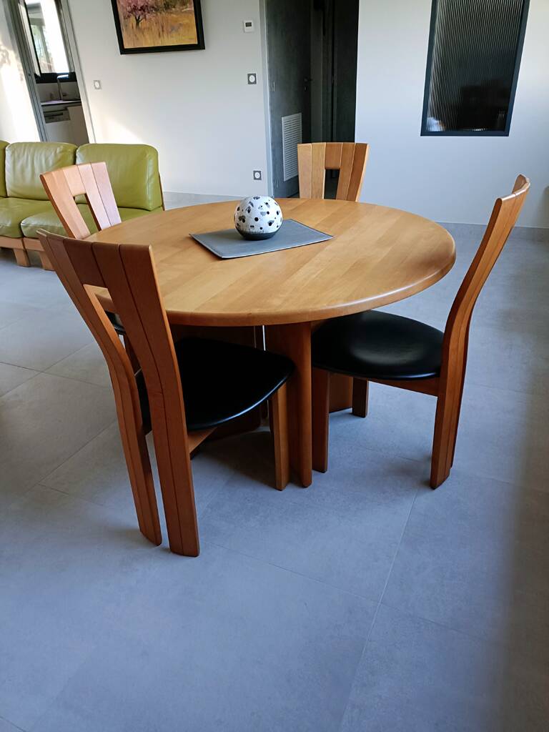 Dining table SELTZ Fagus and chairs