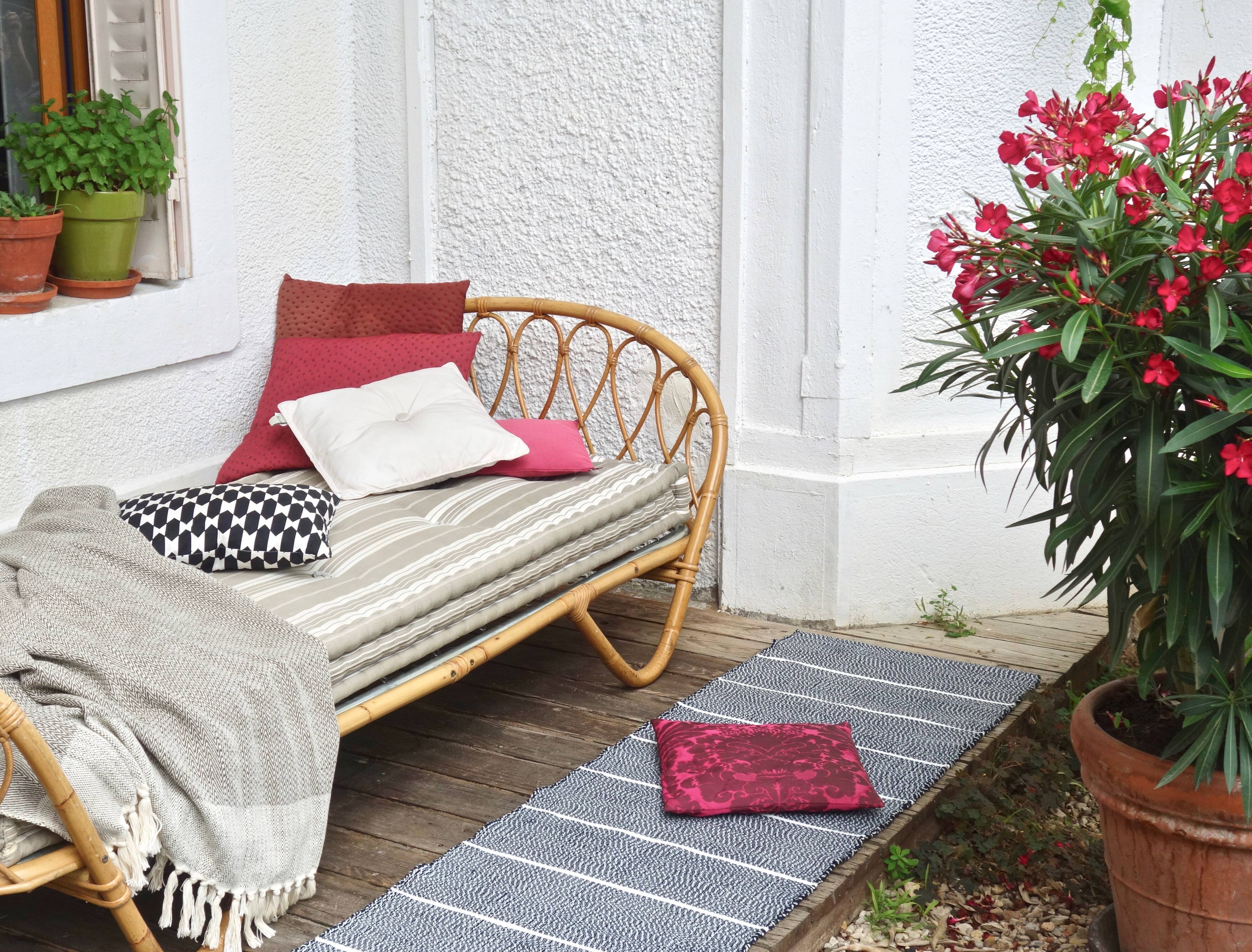 Trash 60s rattan bed